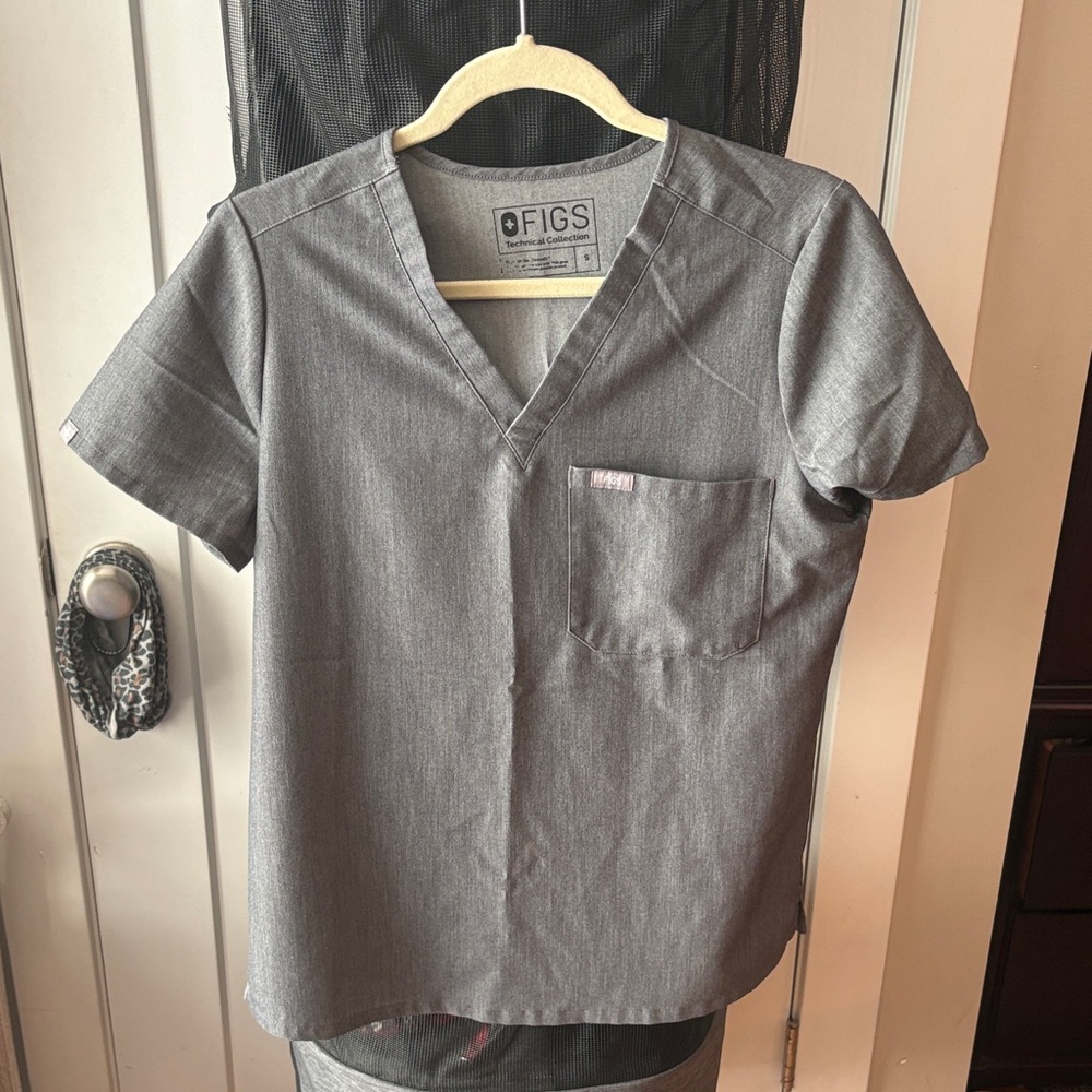 Figs Charcoal Women's Shirt